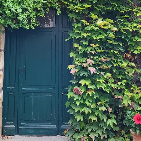 L'annexe De Camillac فندق مبيت وإفطار *